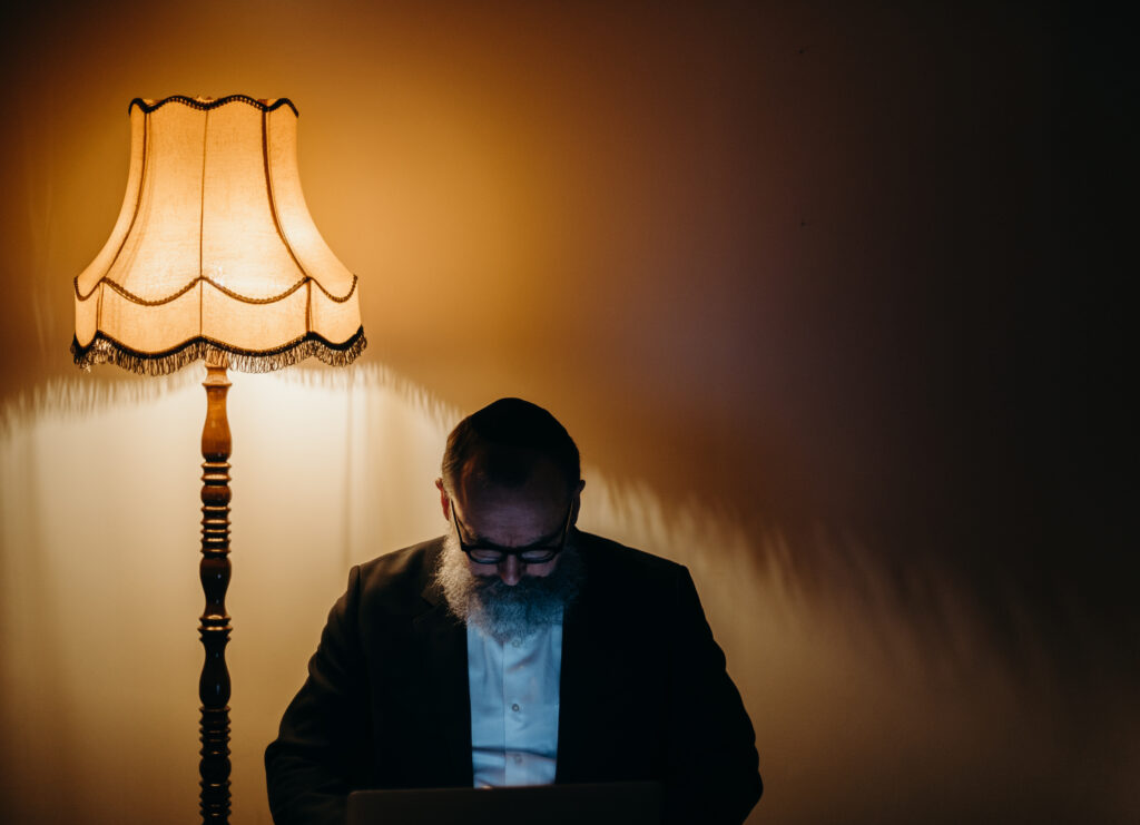 Psicologia delle Folle: il più antico manuale sulla manipolazione mentale di massa, con una nuova espansione sulle folle digitali     Copertina flessibile – 9 dicembre 2021