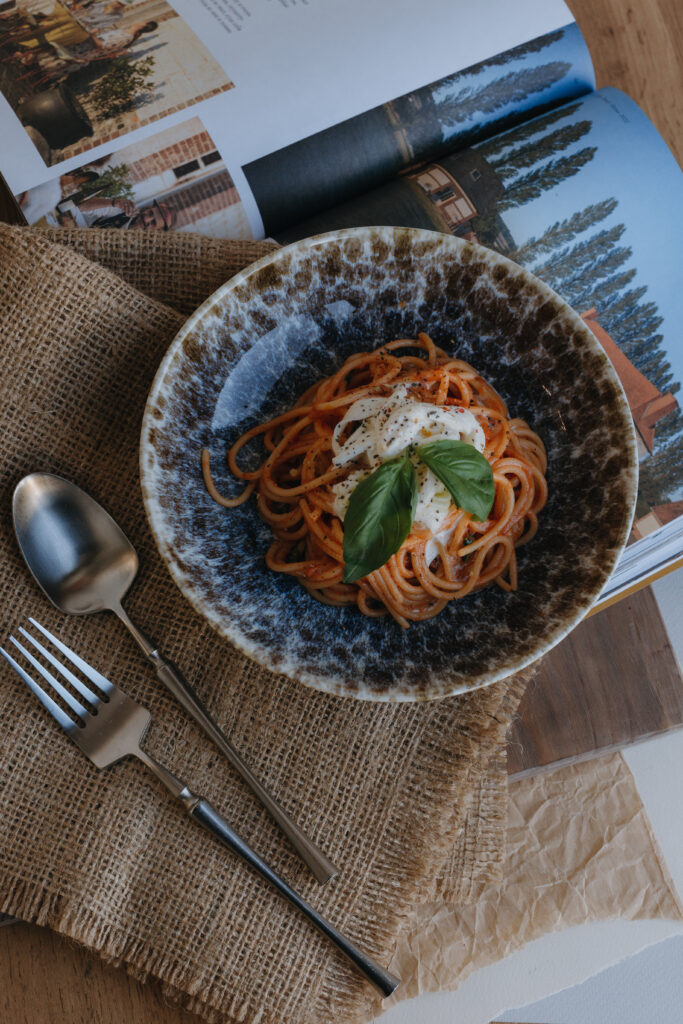 Psicologia Nera: 10 libri in 1: La Raccolta Completa Senza Censura su Tutto Ciò che Devi Sapere delle Tecniche e Segreti di Manipolazione Mentale per Persuadere, Influenzare ed Analizzare le Persone     Copertina flessibile – 24 giugno 2023