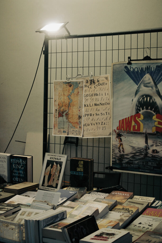 Teoria  Test per Scienze Psicologiche: Nozioni teoriche ed esercizi commentati per la preparazione ai test di ammissione     Copertina flessibile – 17 aprile 2021