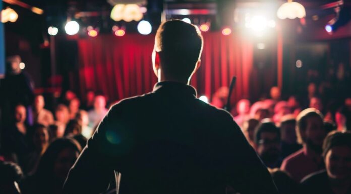 Un nuovo studio rileva che la salute mentale dei comici è sorprendentemente buona